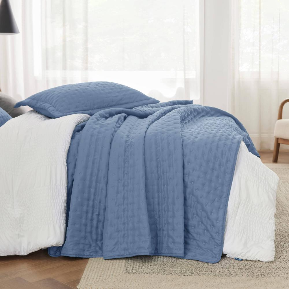 Alice Champagne Quilt Set